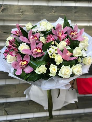 Букет цветов из: Розы и Хризантемы в Иншинский
