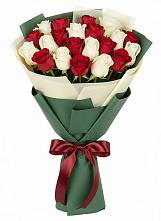 Букет Микс из красных и белых роз в Иншинский