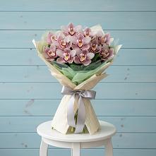 Букет цветов из:  Орхидеи и Розы #REPLACE_PRED# Иншинский