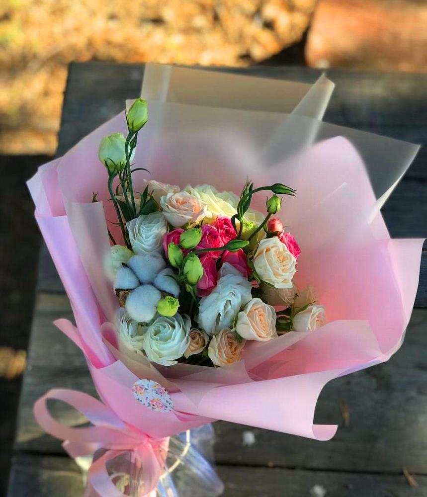 Букет цветов из: Розы и Лизиантусы в Иншинский