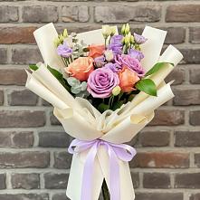 Букет цветов из:  Лизиантусы и Розы в Иншинский