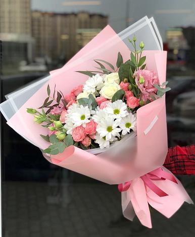Букет цветов из: Розы, Лизиантусы и Хризантемы в Иншинский